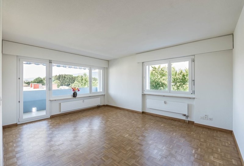 Foto 4 di Aarestrasse 11, Brügg BE