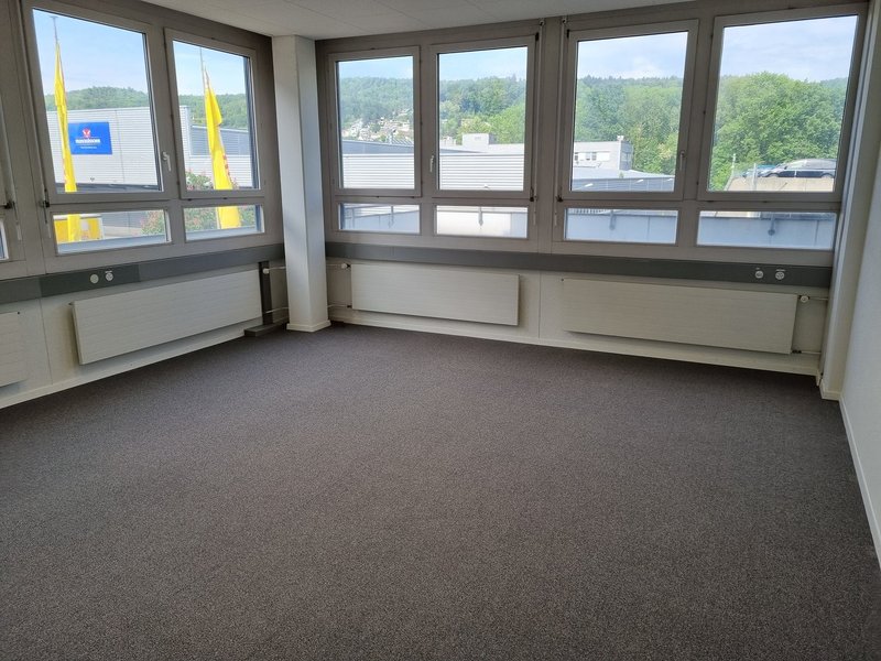 Photo 2 de Lerzenstrasse 27, Dietikon