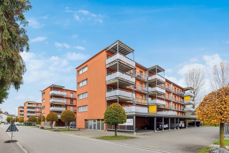 Foto 1 von Aufwiesenstrasse 4, Dietlikon