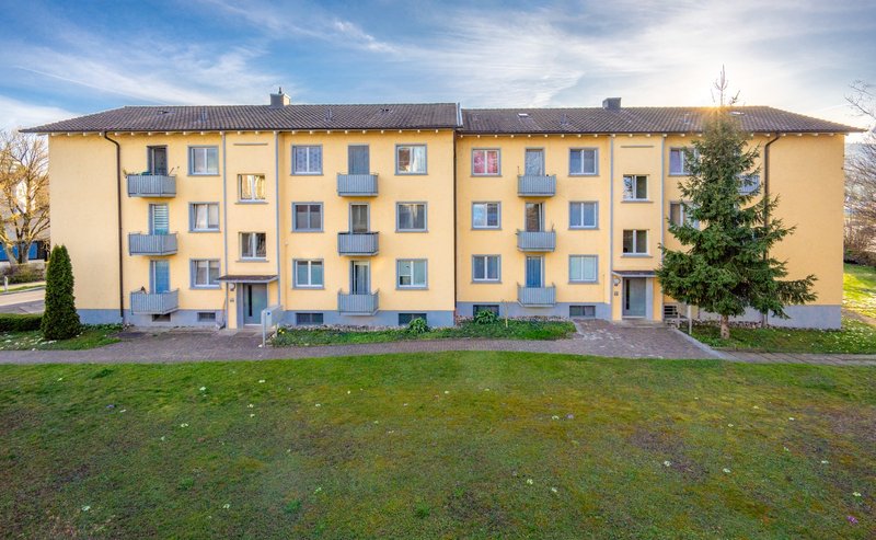 Foto 1 di Gjuchstrasse 10, Dietikon