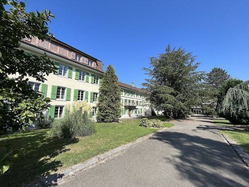 Photo 2 de Au Village 13, Montet
