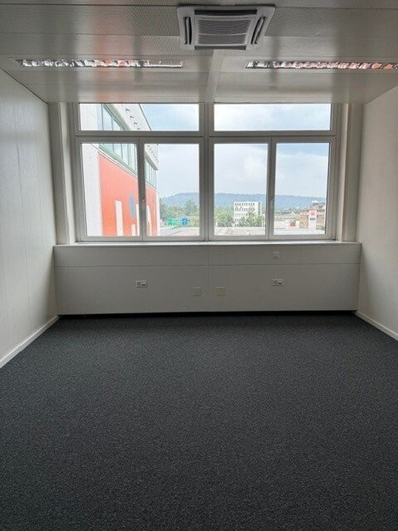 Foto 2 di Industriestr. 31 (Verw.-Trakt), Dietlikon