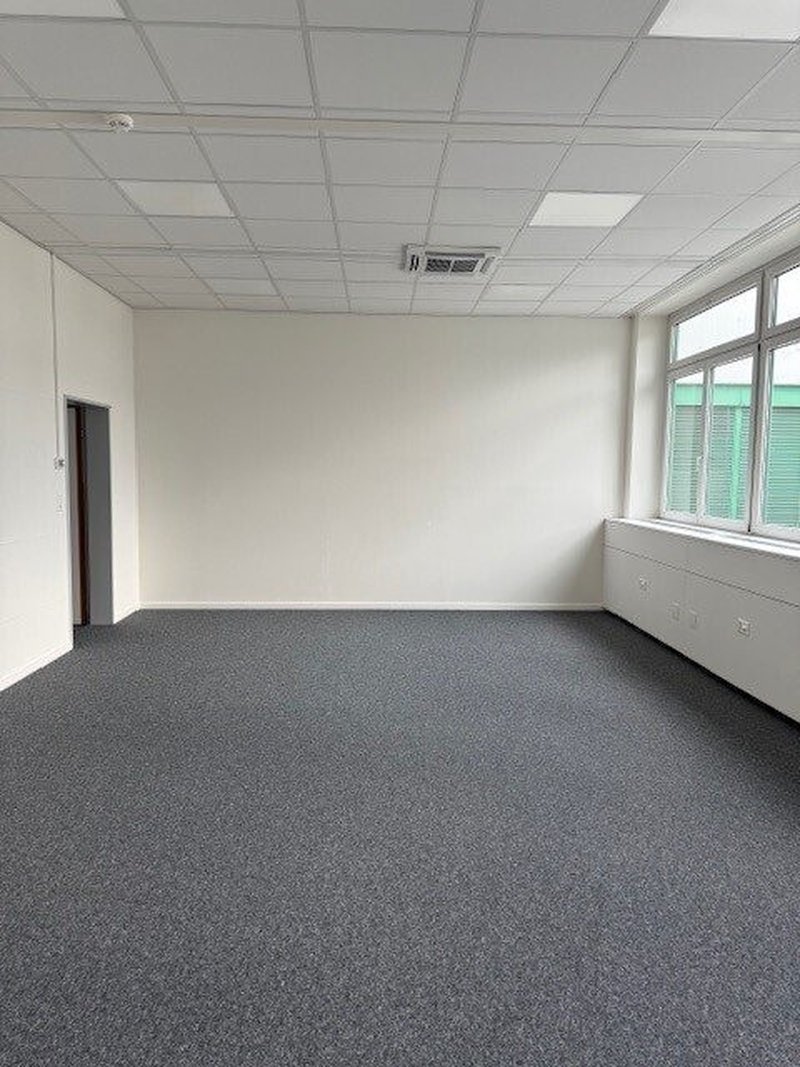 Foto 4 di Industriestr. 31 (Verw.-Trakt), Dietlikon