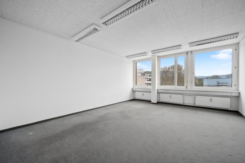 Foto 4 di Kanalstrasse 6, Dietikon