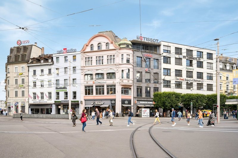 Foto 1 di Centralbahnplatz / 10 9/10, Basel