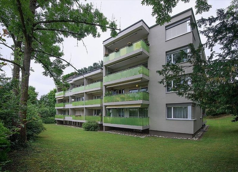 Foto 2 di Bottmingerstr. 121, Binningen