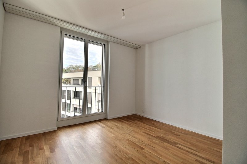 Foto 6 di Rue des Frères-Lumière 39, Marly