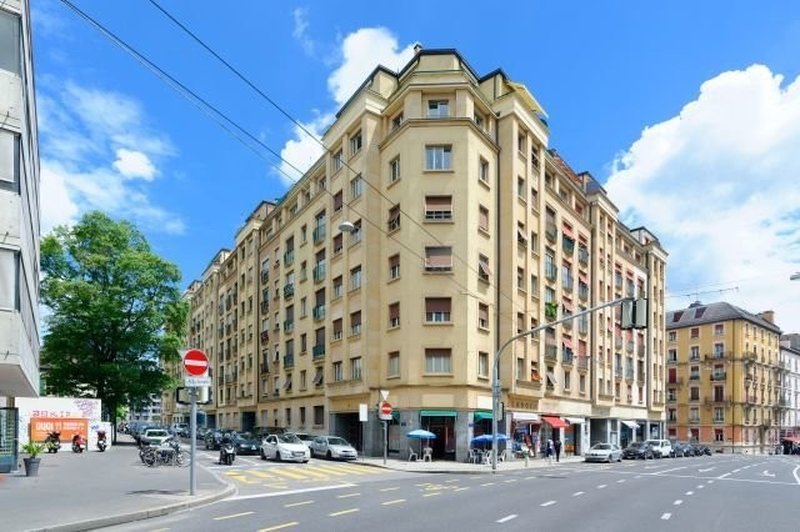 Foto 1 di Rue de la Poterie 2, Genève