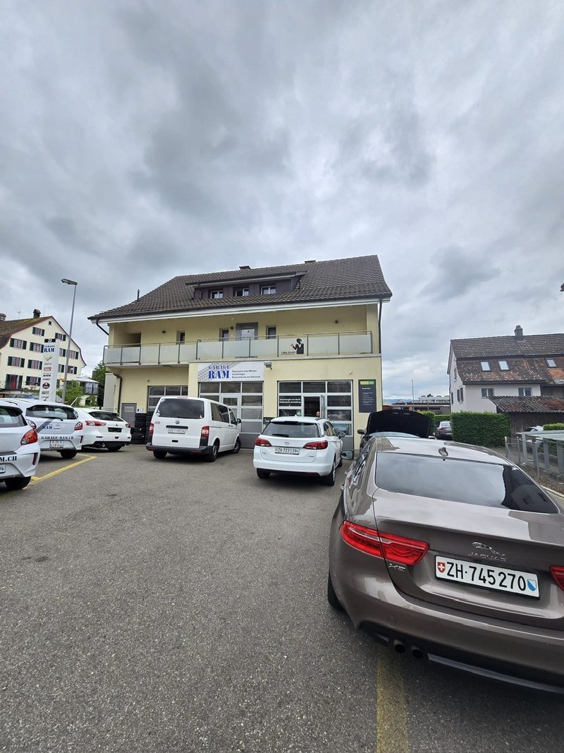 Foto 1 di Hinwil
