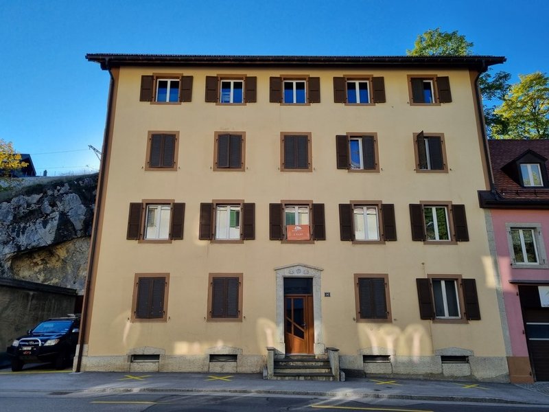 Foto 1 di Hôtel de ville 56, La Chaux-de-Fonds