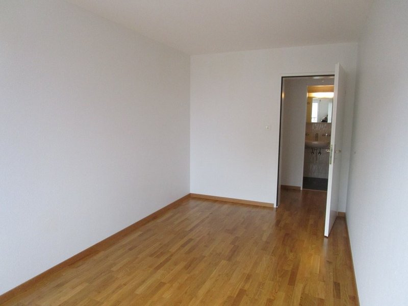 Foto 5 di Rue des Parcs 46, Neuchâtel