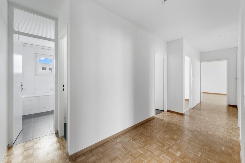Foto 2 di Loowiesenstrasse 47, Adlikon b. Regensdorf