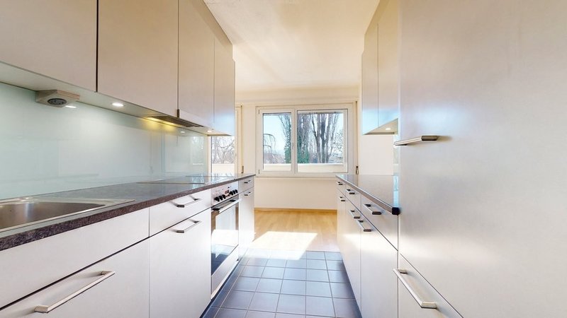 Photo 2 de Badhausstrasse 17, Biel/Bienne