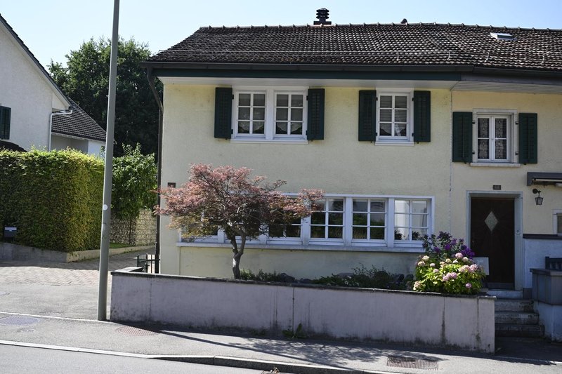 Foto 2 di Binzikerstrasse 50, Grüningen