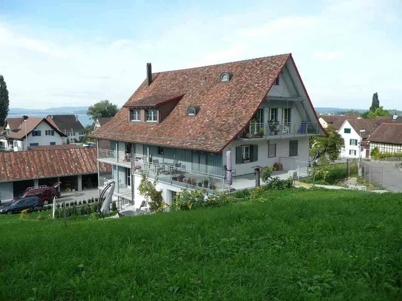 Foto 2 di Hauptstrasse 2, Mannenbach