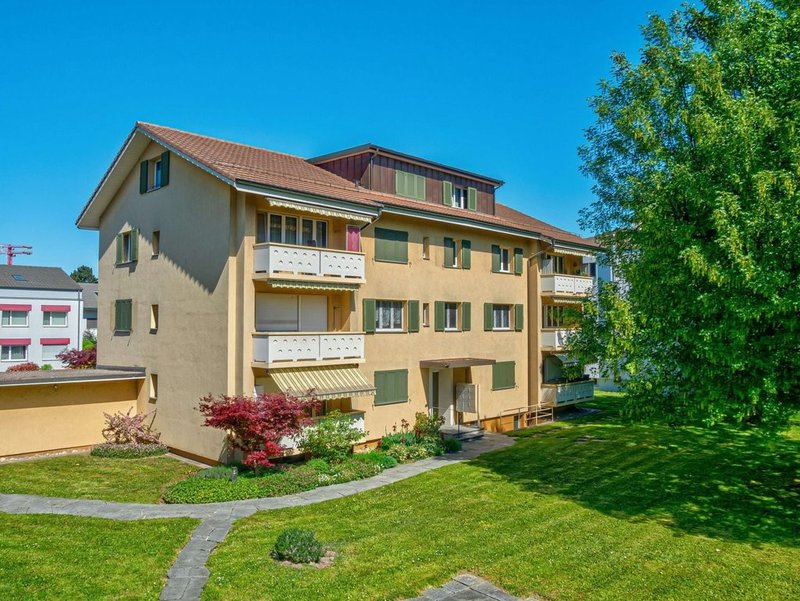 Photo 2 de Dinkelbergstrasse 2, Muttenz