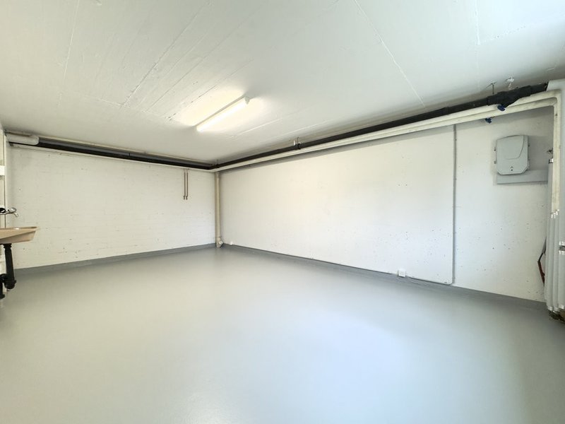 Foto 3 di Hauptstrasse 11, Aesch