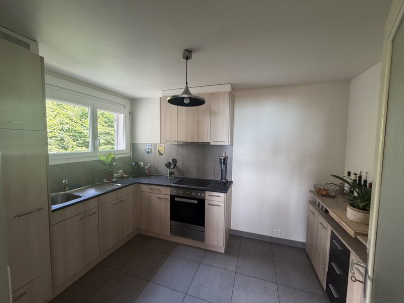 Foto 6 di Rue Pierre de Vingle 8, Neuchâtel