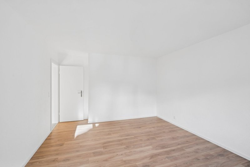 Foto 2 di Lindenstrasse 10, Glattbrugg