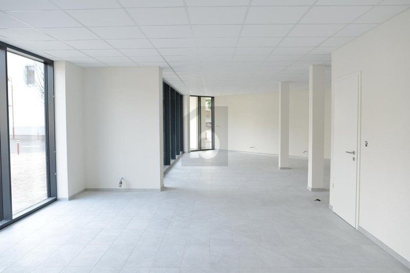 Foto 2 di Sur demande, Denges