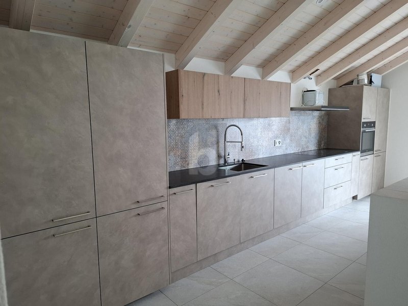 Foto 2 di Sur demande, Courrendlin