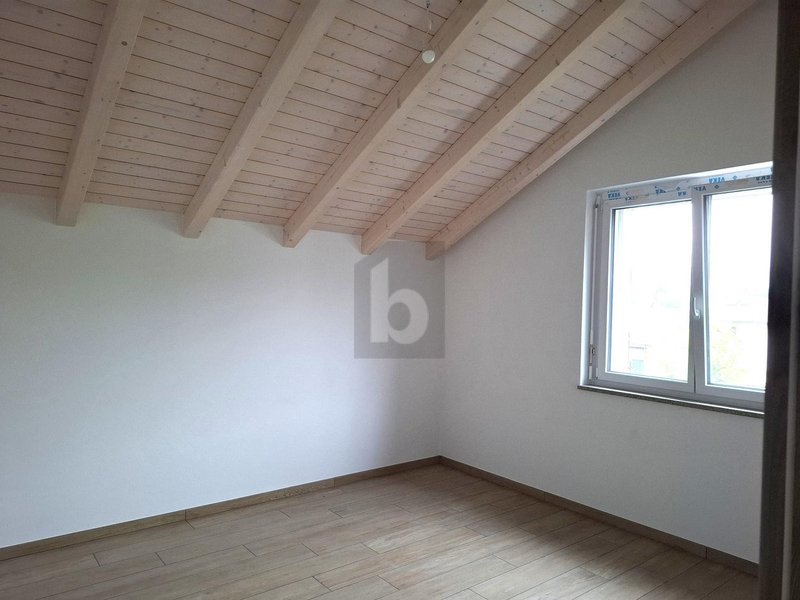 Foto 4 di Sur demande, Courrendlin