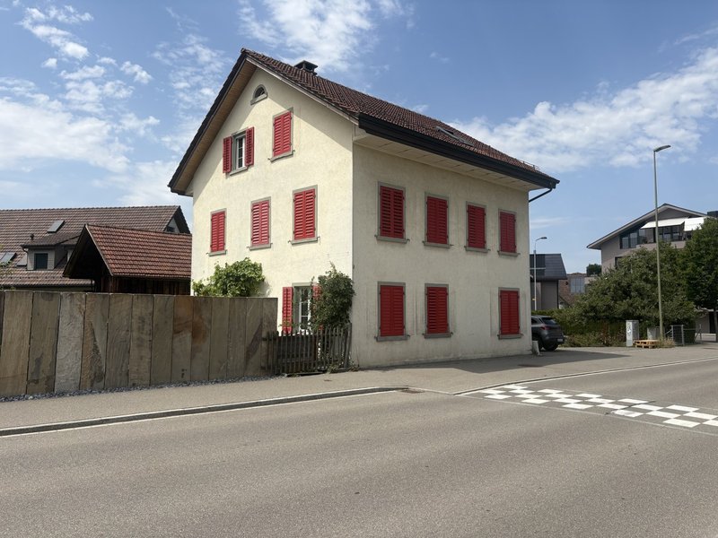 Foto 2 di Nürensdorf
