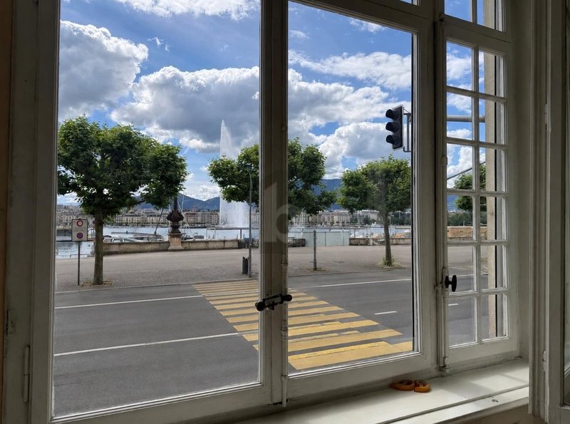 Photo 1 de Sur demande, Genève