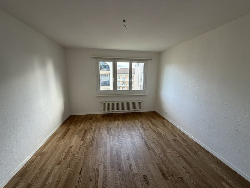 Photo 6 de Gyrhaldenstrasse 19, Dietikon