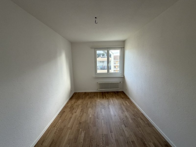 Photo 7 de Gyrhaldenstrasse 19, Dietikon
