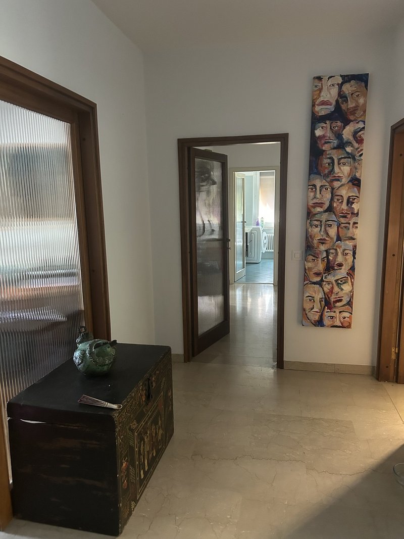 Foto 1 di Castagnola