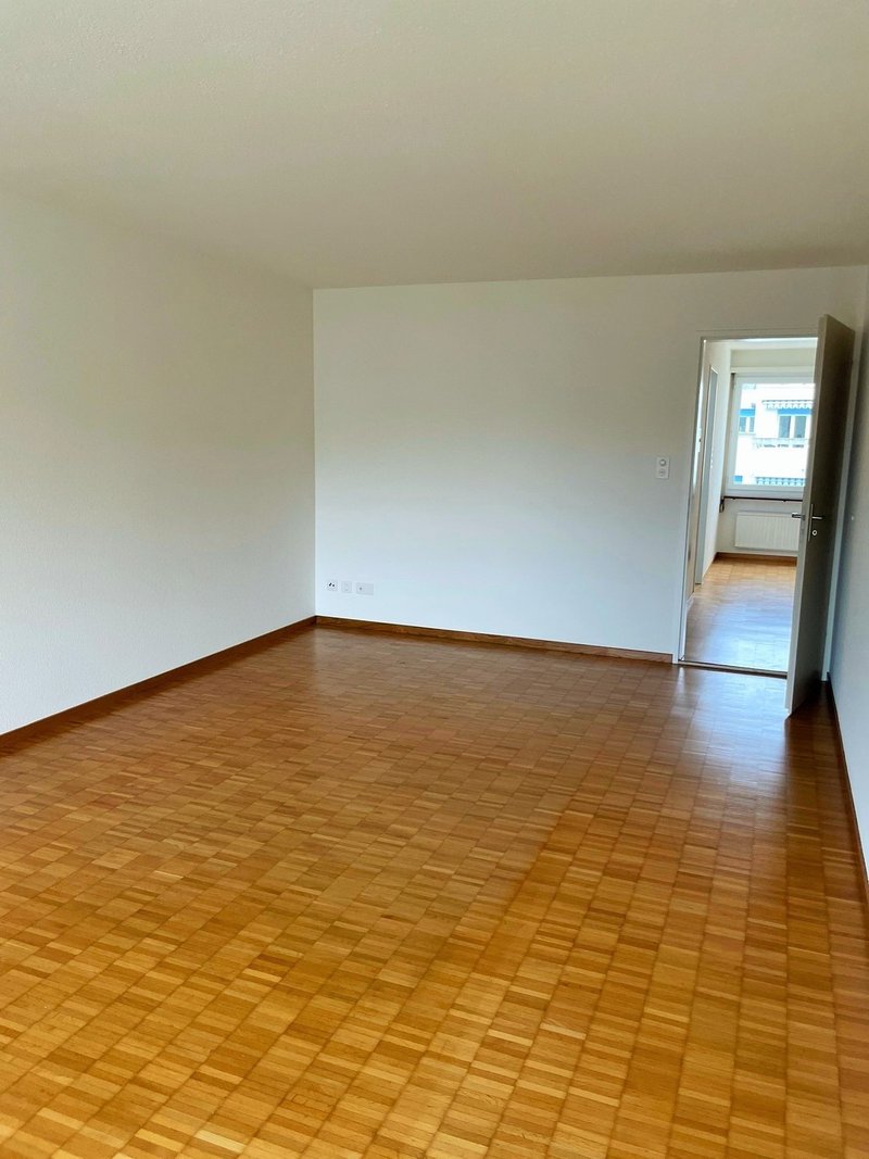 Photo 2 de Schöneggstrasse 23, Dietikon
