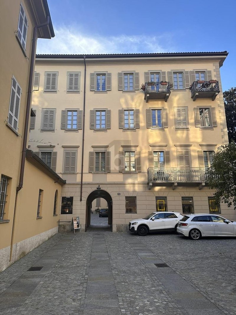 Photo 1 de Auf Anfrage, Lugano
