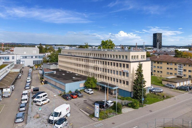 Foto 4 di Auf Anfrage, Dübendorf