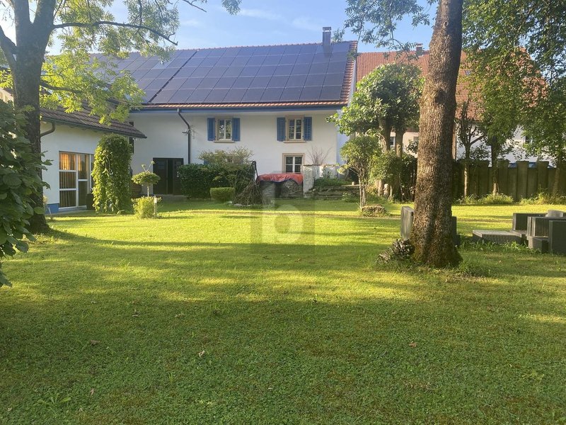 Foto 1 von Auf Anfrage, Effingen