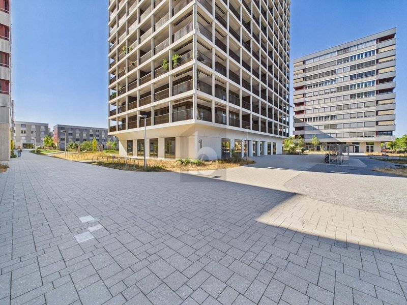 Photo 1 de Auf Anfrage, Aesch BL