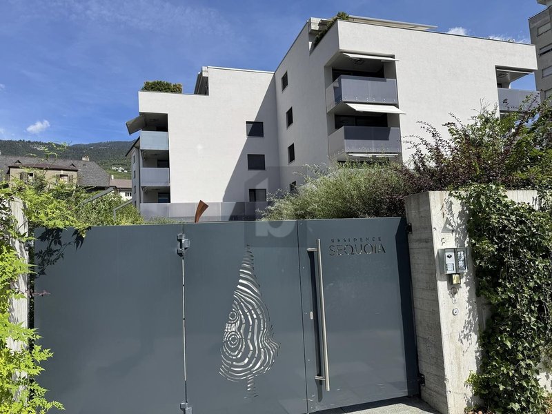 Foto 1 di Sur demande, Sierre