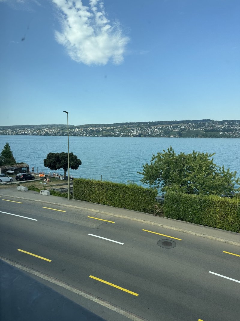 Photo 5 de Seestrasse 4, Oberrieden