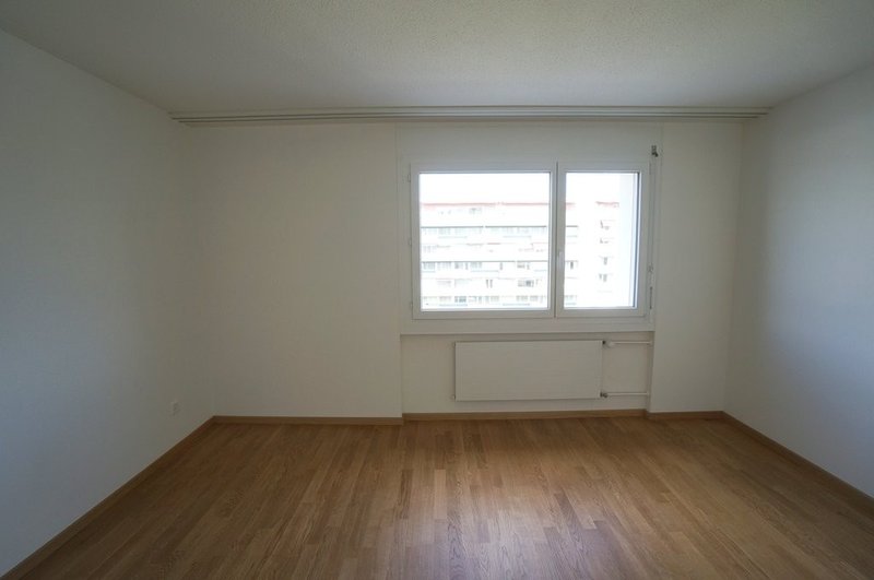 Photo 2 of Hardgutstrasse 20, Zürich