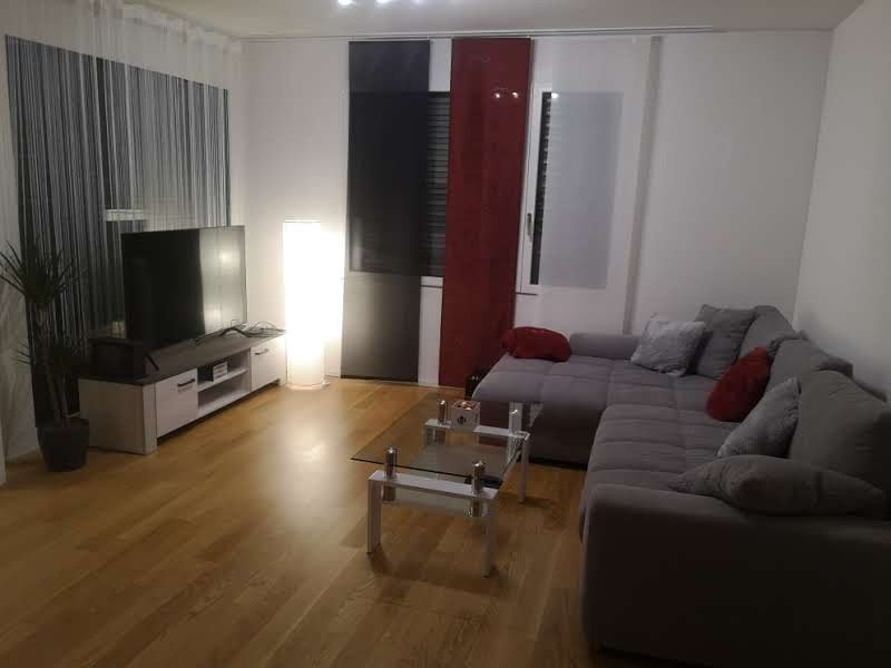 Foto 2 di Suhr