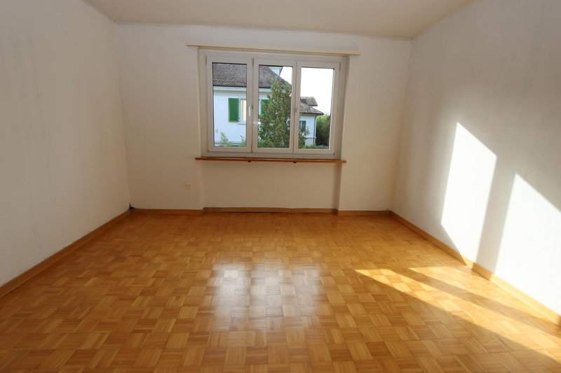 Foto 2 di BETTLISTRASSE 27, Dübendorf