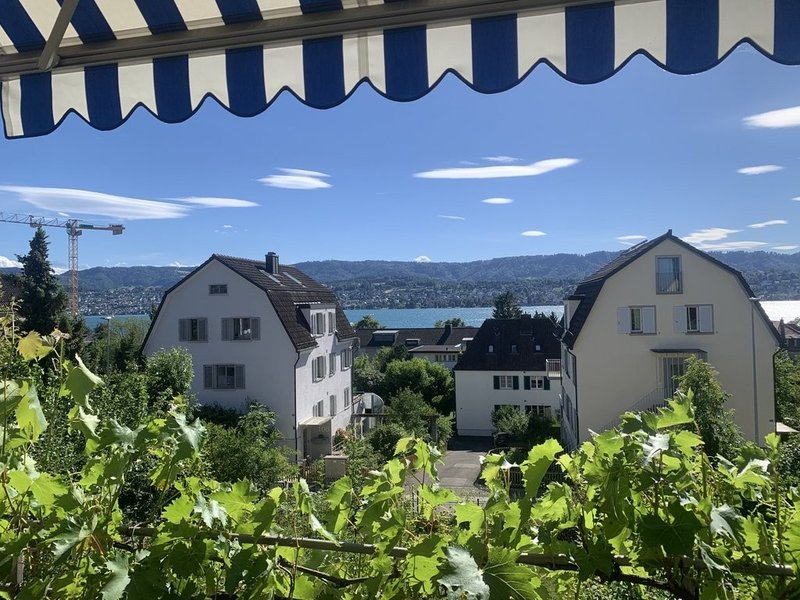 Photo 4 de Zürichstrasse 105, Küsnacht