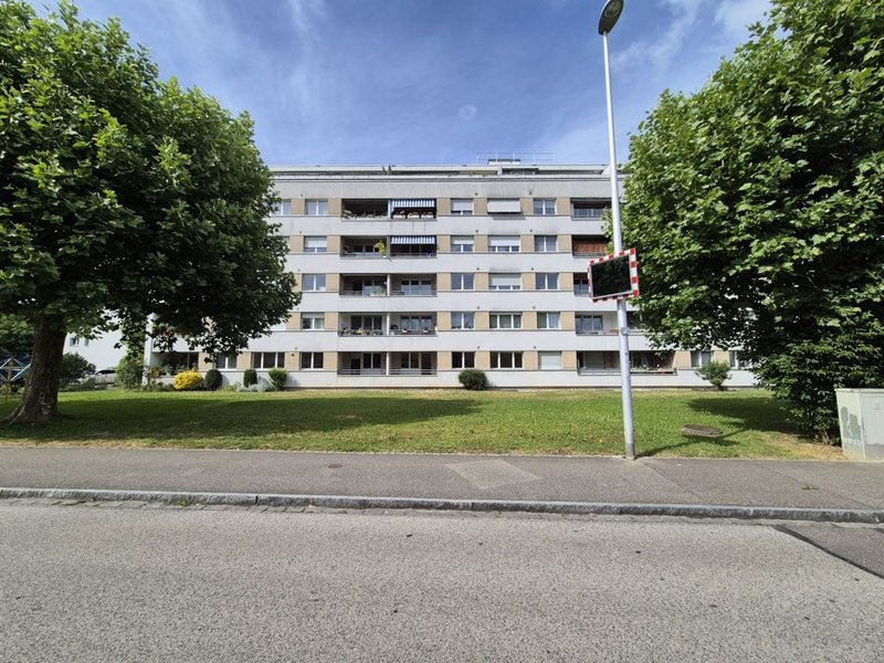 Photo 1 of Reinach BL