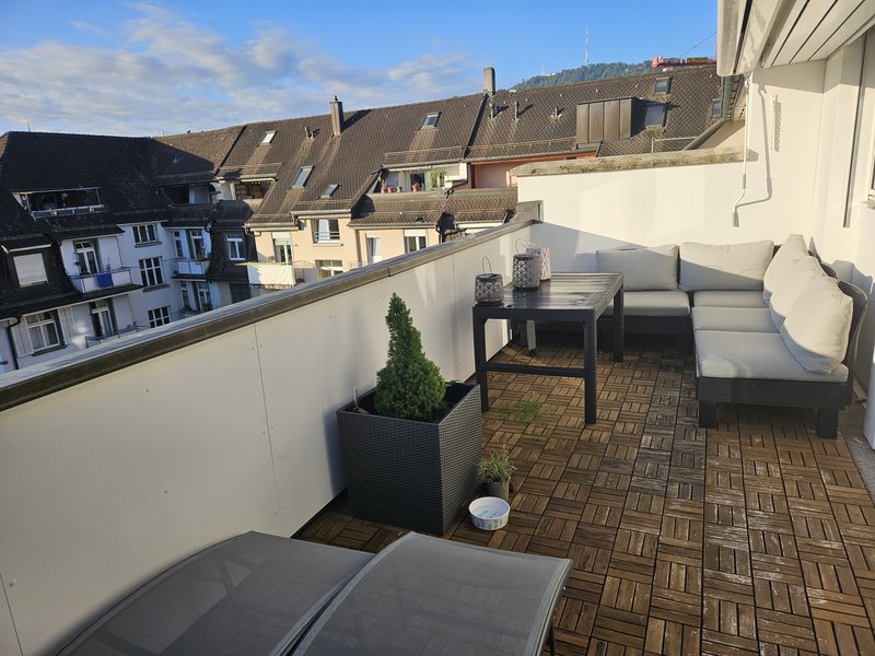 Foto 2 di Nussbaumstrasse 9, zurich