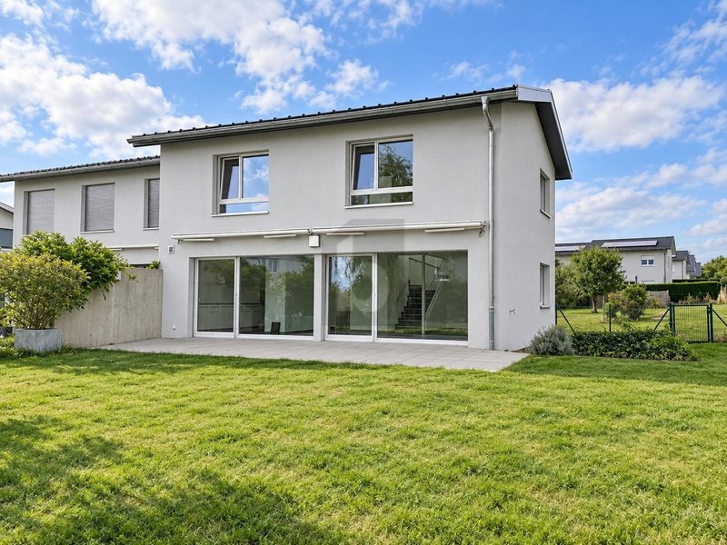 Photo 1 of Sur demande, Savigny