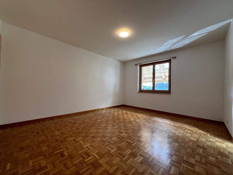 Photo 5 de Dorfstrasse 32, Finsterhennen
