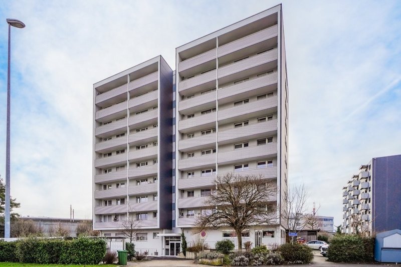 Foto 1 di Pierre-de-Savoie 72, Yverdon-les-Bains