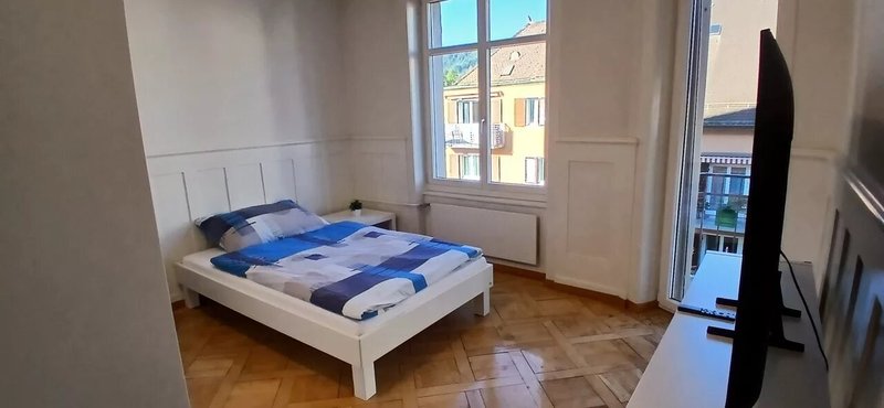 Foto 1 di Schulhausstrasse, Zürich