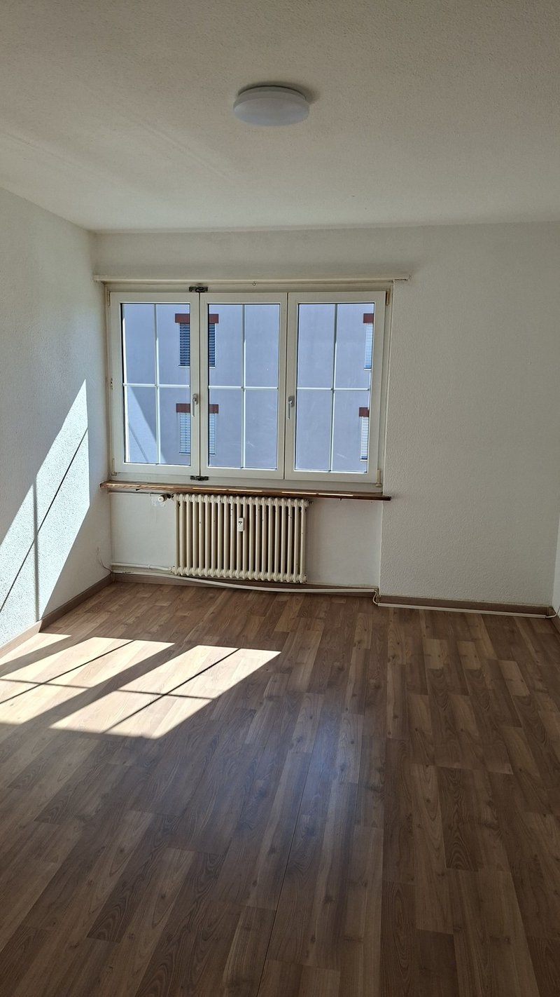 Photo 3 de Oberlandstrasse 3, Uster