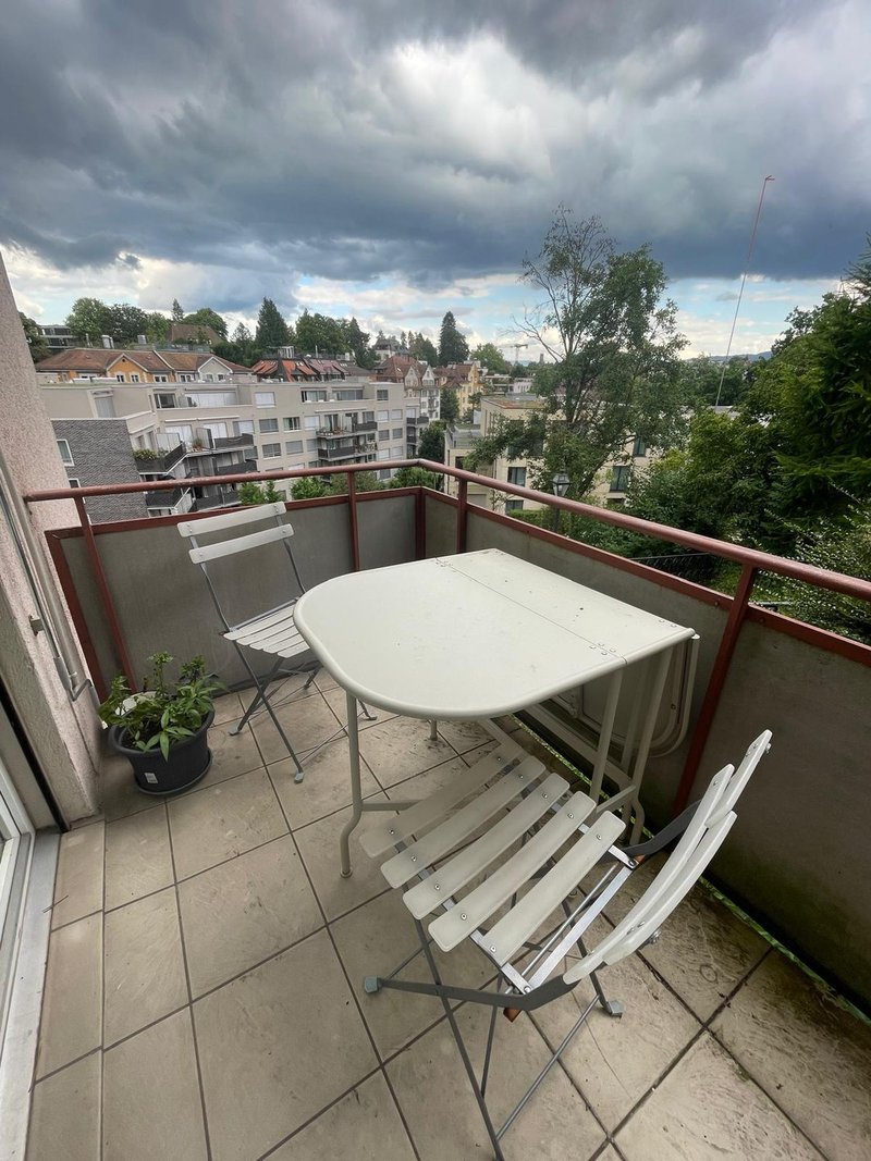 Foto 3 di Thujastrasse 12, Zürich